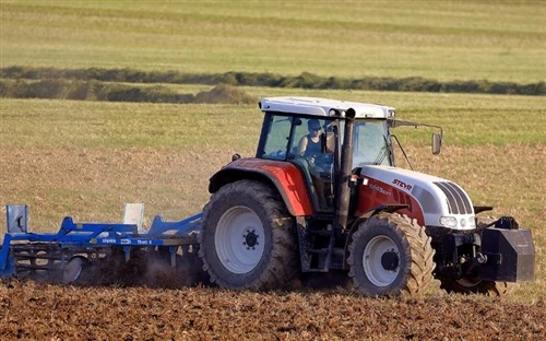 Příprava na sezónu sklizně: Proč je údržba hydraulického těsnění důležitá pro zemědělskou techniku